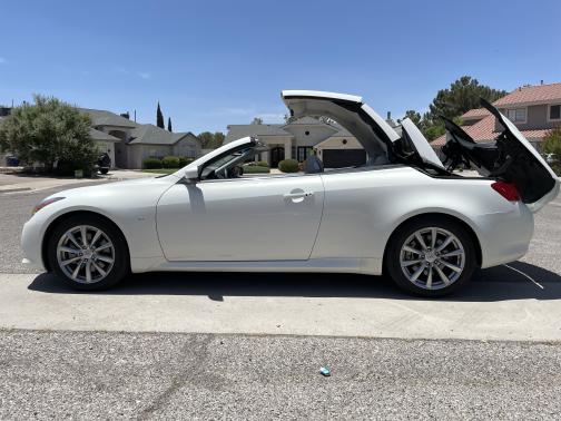 2014 INFINITI Q60 Base